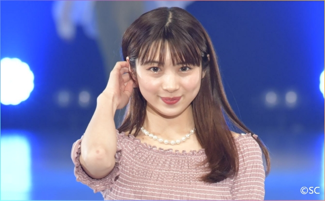 白戸　遥 さん バストショット